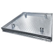 Tampa galvanizada rebaixada 5 cm com 90 x 90 cm (A15 trânsito pedonal e ciclistas)