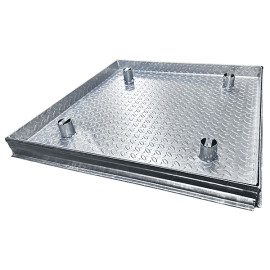 Tampa galvanizada rebaixada 5 cm com 100 x 100 mm (A15 trânsito pedonal e ciclistas)